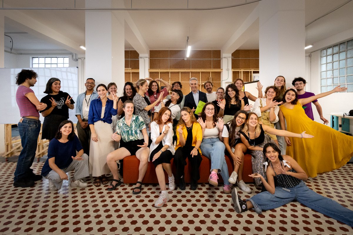 💥 ¡Inauguramos el curso 23/24 del máster #Permea!

🫂 Estos días en el #CCCC hemos recibido al nuevo alumnado para poner en marcha la sexta edición de nuestro Programa Experimental en Mediación y Educación.  ¡Bienvenidas!

<a href="/ConsorcioMuseos/">Consorcio Museos CV</a> + <a href="/UV_EG/">Universitat València</a> 
ℹ️ bit.ly/3Fxc7ikvers