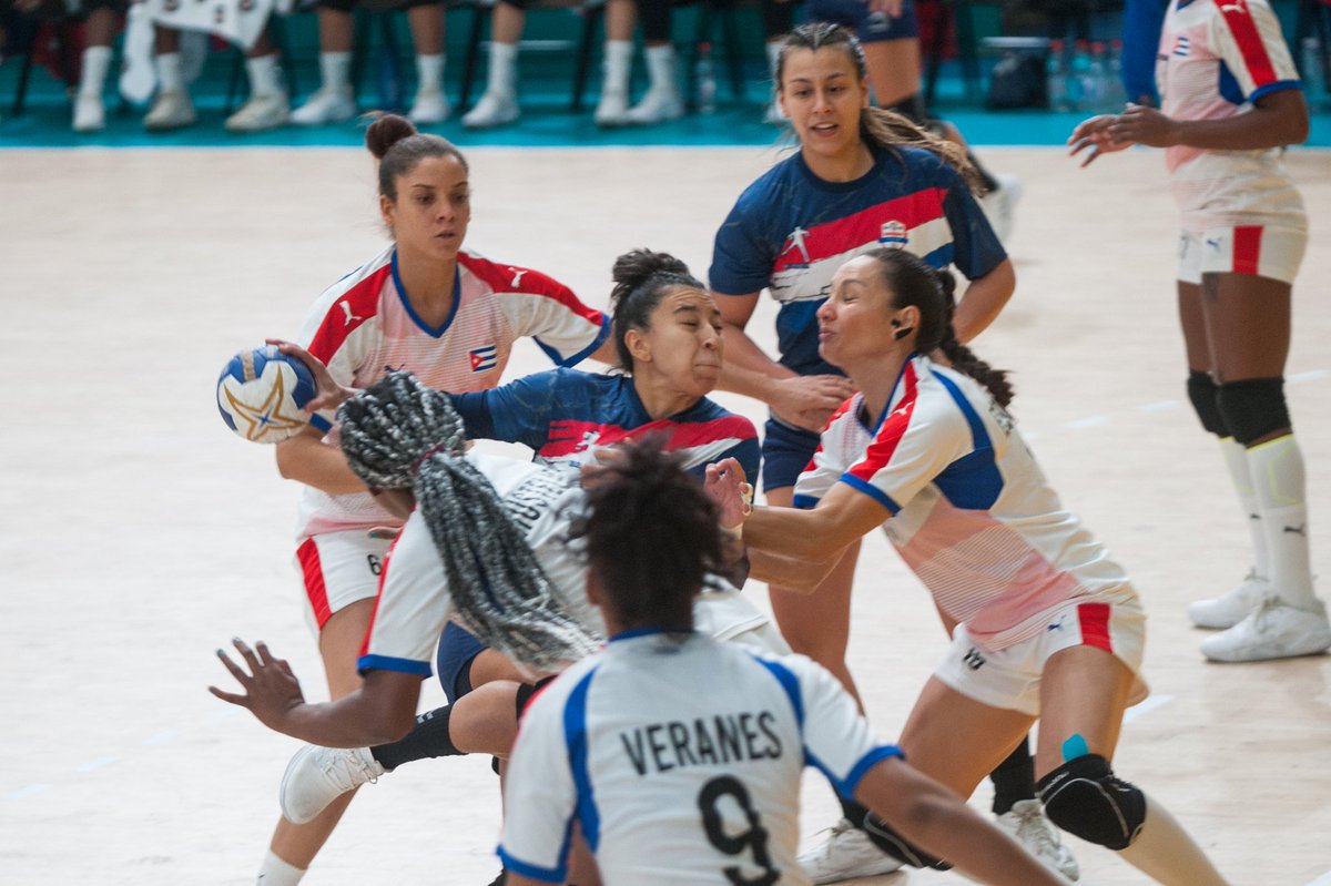 cpyhandball's tweet photo. ¡CON CARÁCTER!

👊 GRAN VICTORIA | Del Team Handball Paraguay del @coparaguay, en los JJPP @santiago2023!

✅ LAS GUERRERAS dirigidas por @marizzafaria, jugaron un gran partido para derrotar 31 a 26 a un exigente rival como Cuba!

#VamosParaguay https://t.co/QYKH5M6aFa