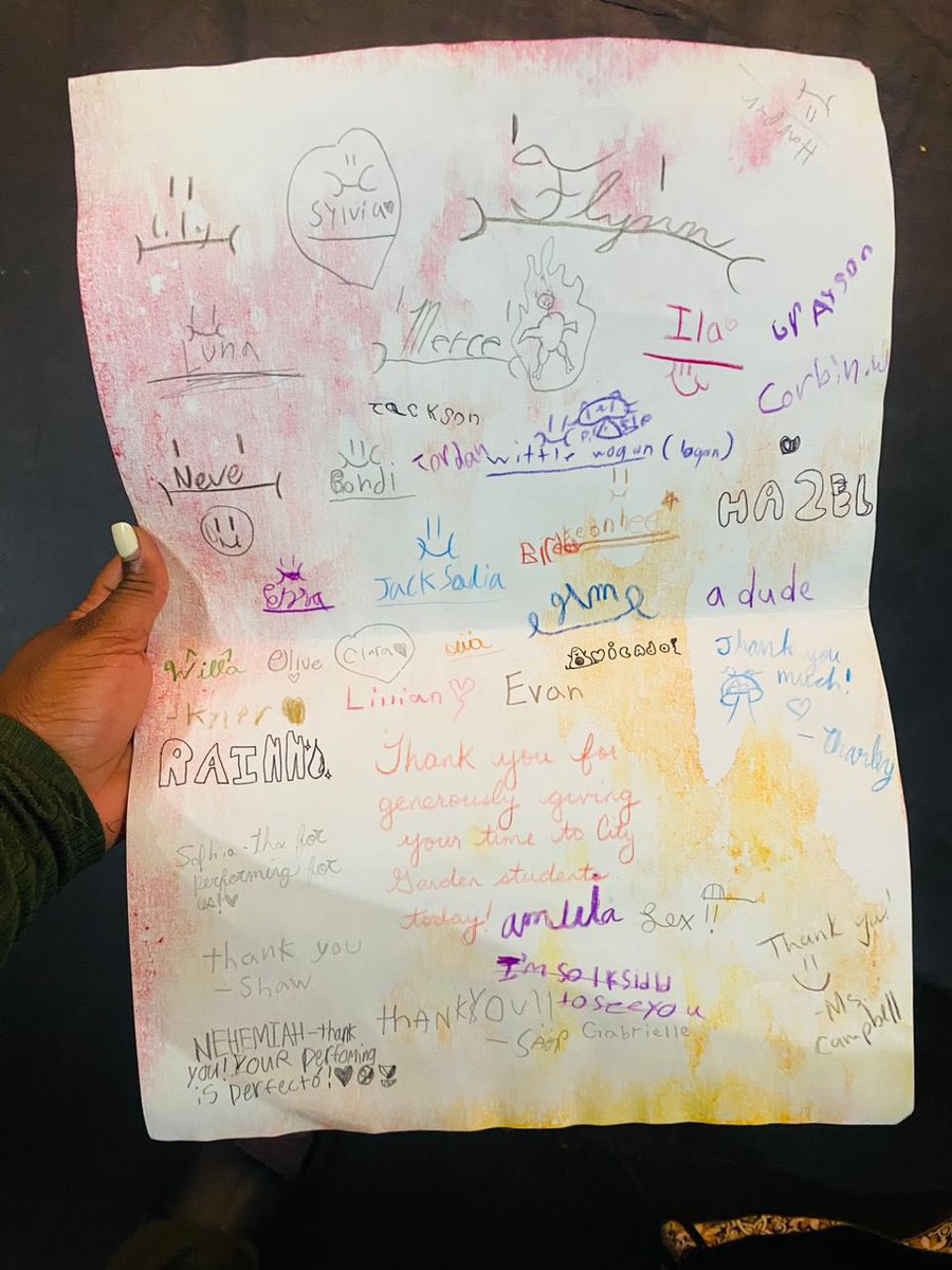 nobuntumusic's tweet photo. A beautiful Thank You Card from The City Garden school kids in Missouri Colombia β€οΈβ€οΈ. Thank you so much βΊοΈ - we love you π₯°
#NobuntuTour β€οΈβπ₯π₯
#ObabesBembube to the world πππ
#happyweekβ€οΈβπ₯β€οΈβπ₯ https://t.co/Lu6oOVuIex