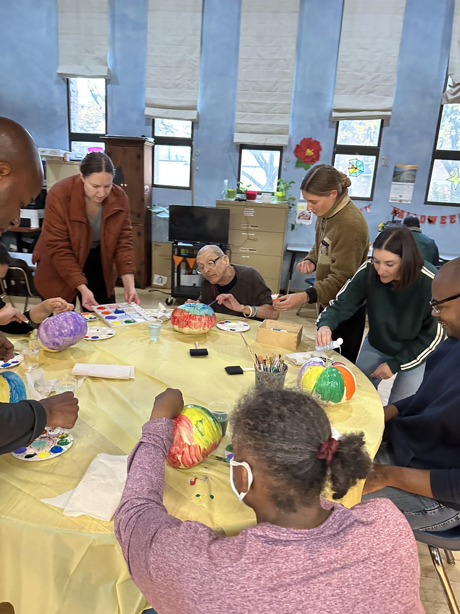 EsperanzaCSChi's tweet photo. Thank you @Google !!! We are so grateful to have volunteers like you. 

This group of volunteers made goodie bags for all of the Esperanza School students and did fall-themed activities with the day program. Everyone had so much fun!🍂🍁🎃 https://t.co/tDE2Jre1Zd