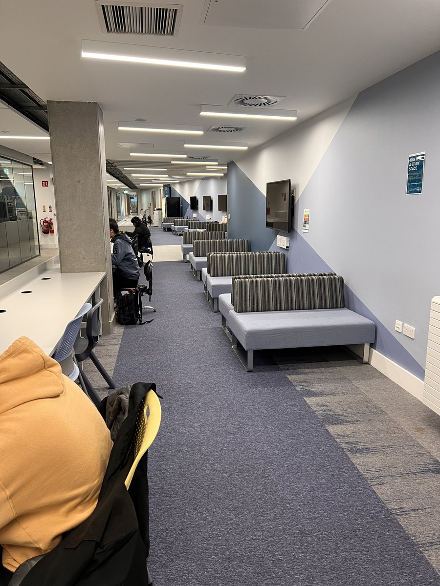 carinaginty's tweet image. Thanks for hosting us all #TeamNTUTORR and chairing today Prof Mike Ahern @WeAreTUDublin 
Blown away by the #learningspaces #collaborationspaces on campus - great design thinking 👏👏