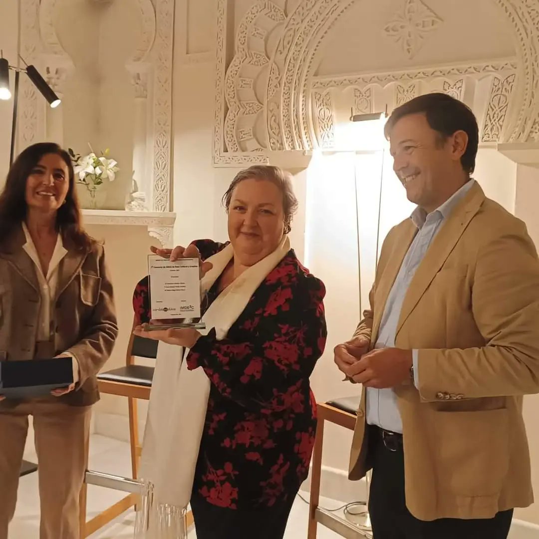 Entrega de premios del 
"I Concurso de ideas de Base Cultural y Creativa"
⁣
1. 'Viaje en el Tiempo'
2.'Agencia de Marketing Cultural'
3. 'CordoCar App"

⁣Impulsado por Cordobaactiva con financiación del <a href="/imdeec/">Imdeec</a>

bancodeideascordoba.es

⁣ bancodeideascordoba.es