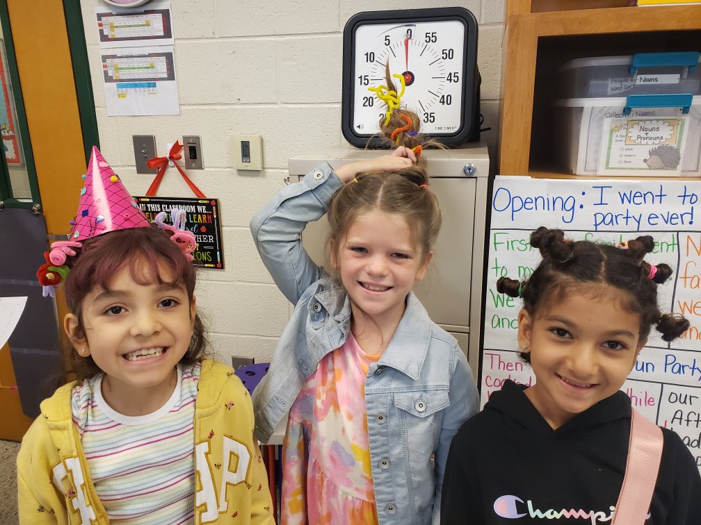 mremustangs's tweet photo. Continuing Red Ribbon Week with crazy hair and socks! It's crazy to think about drugs...be drug free! #FirstClassLeaders @mc_garvin @DrForehand @brantleyteacher @juliesteele123 @CounselorJenna https://t.co/Ebh62mae64