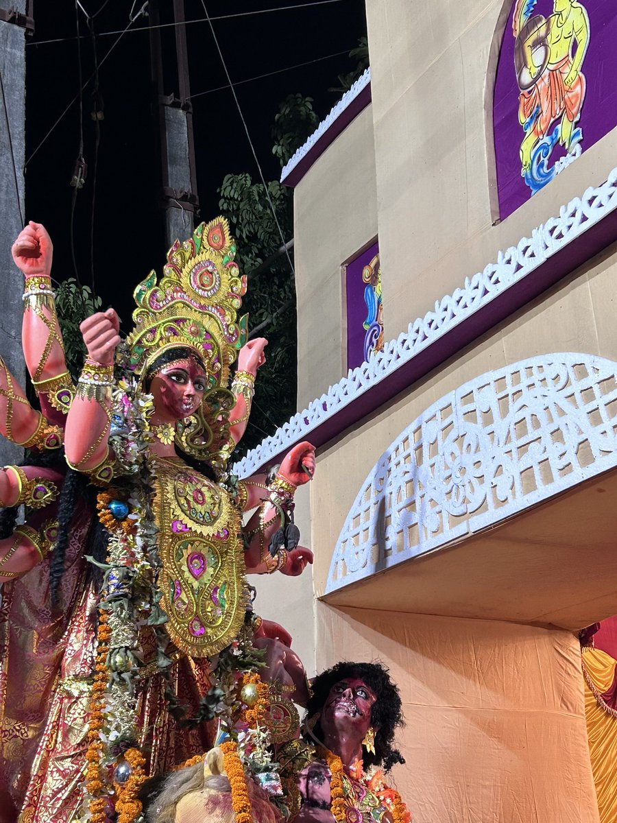 আসছে বছর, আবার হবে। শুভ বিজয়া। ❤️

#SubhoBijoya #DurgaPuja2023 #DurgaPuja