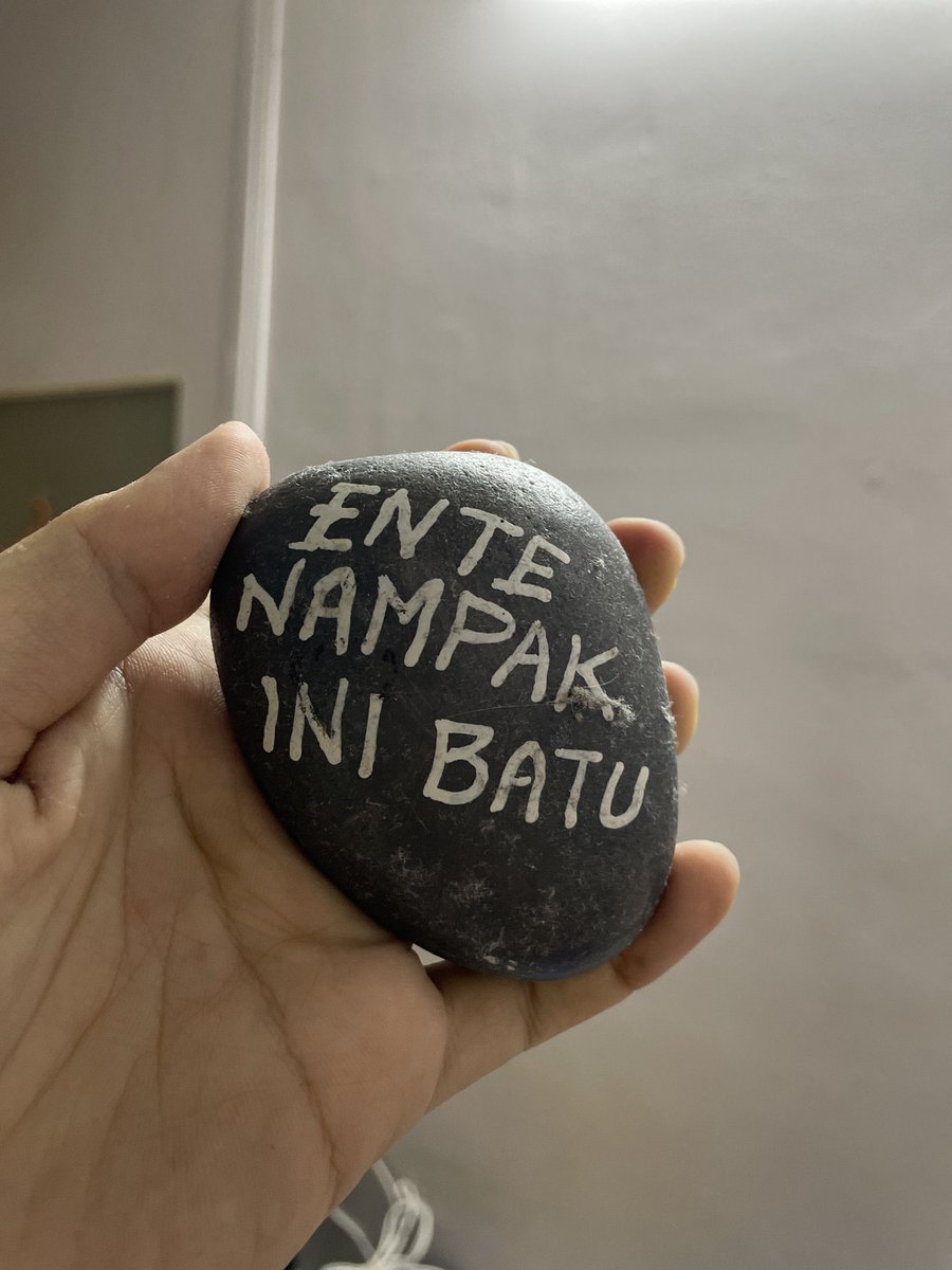 Zionist jewish israel takut batu, jom campak