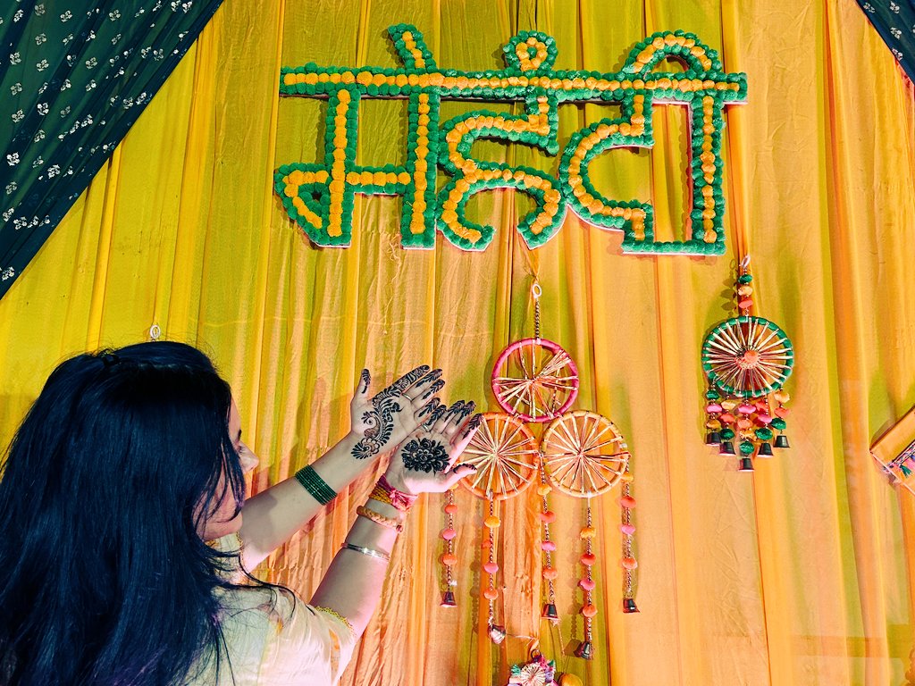 MKaur_Preet's tweet photo. #MehandiCeremony #MyGoogleGirl 🥰❤️🧿 https://t.co/gFTWWfmrQm