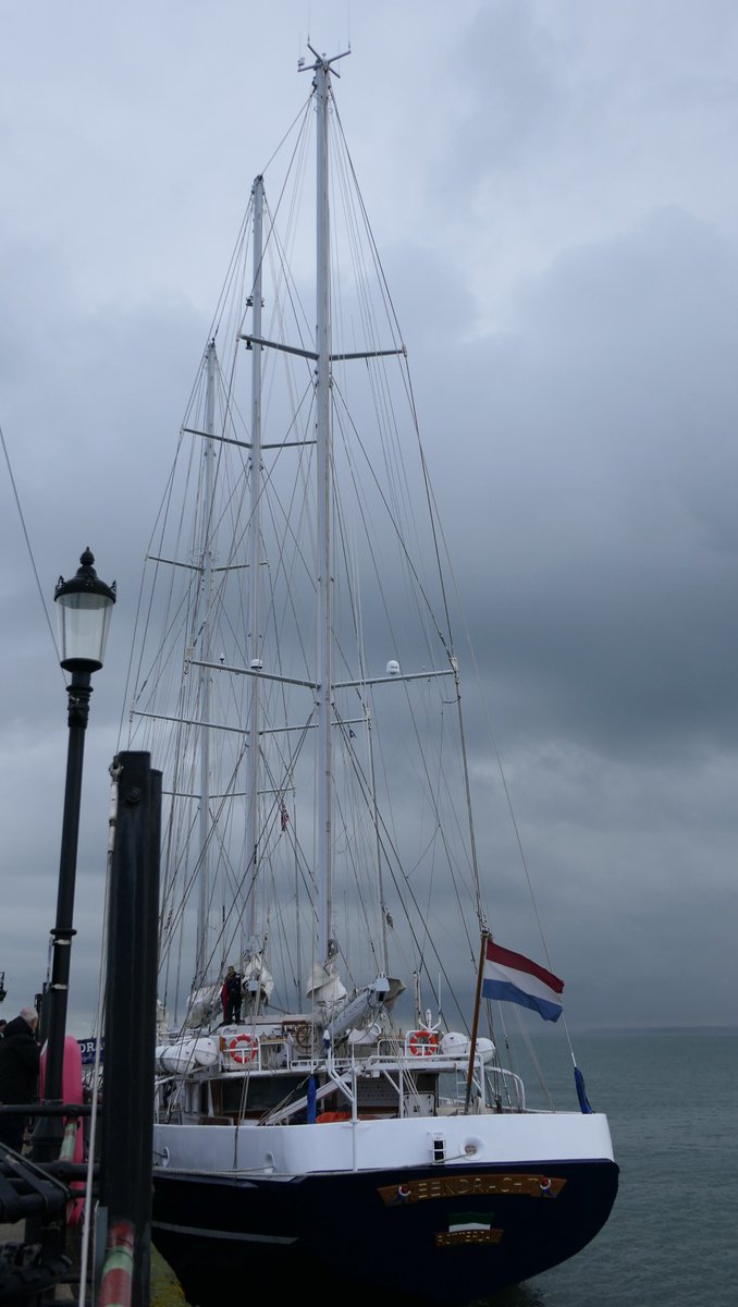 Nesquik1962's tweet image. Some close ups of the #Schooner #Eendracht berthed at the end of #SouthendPier