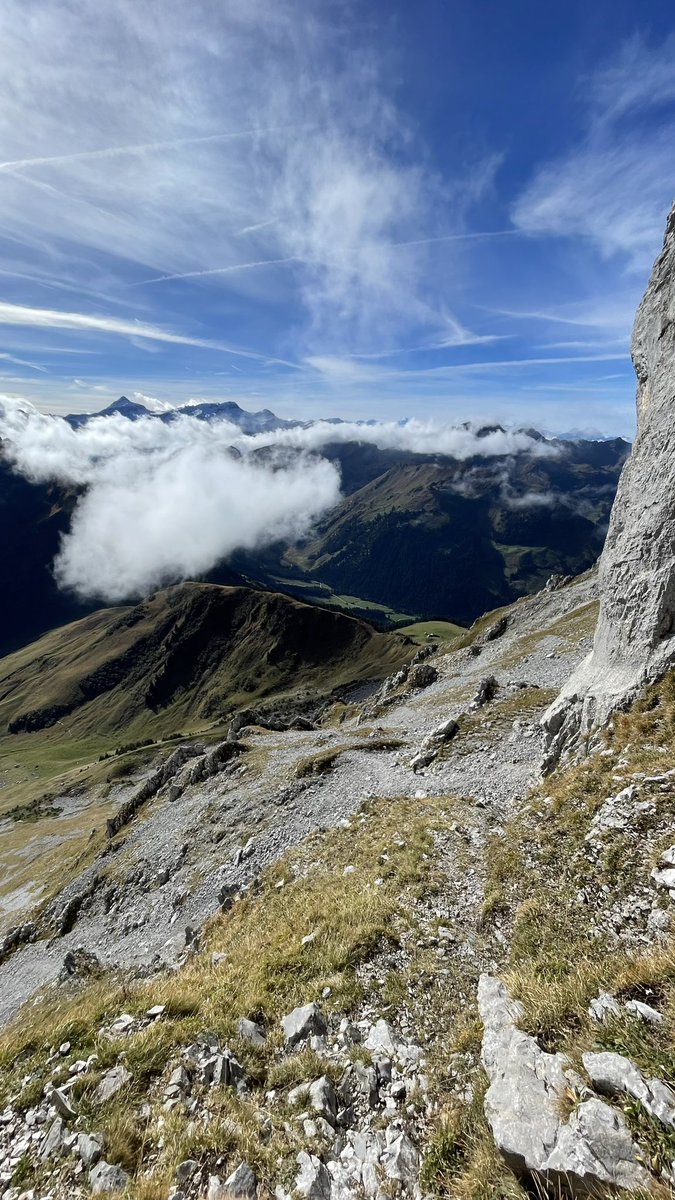 #gummfluh #hikingadventures #hiking i am a hiker 🥾🏔️❤️