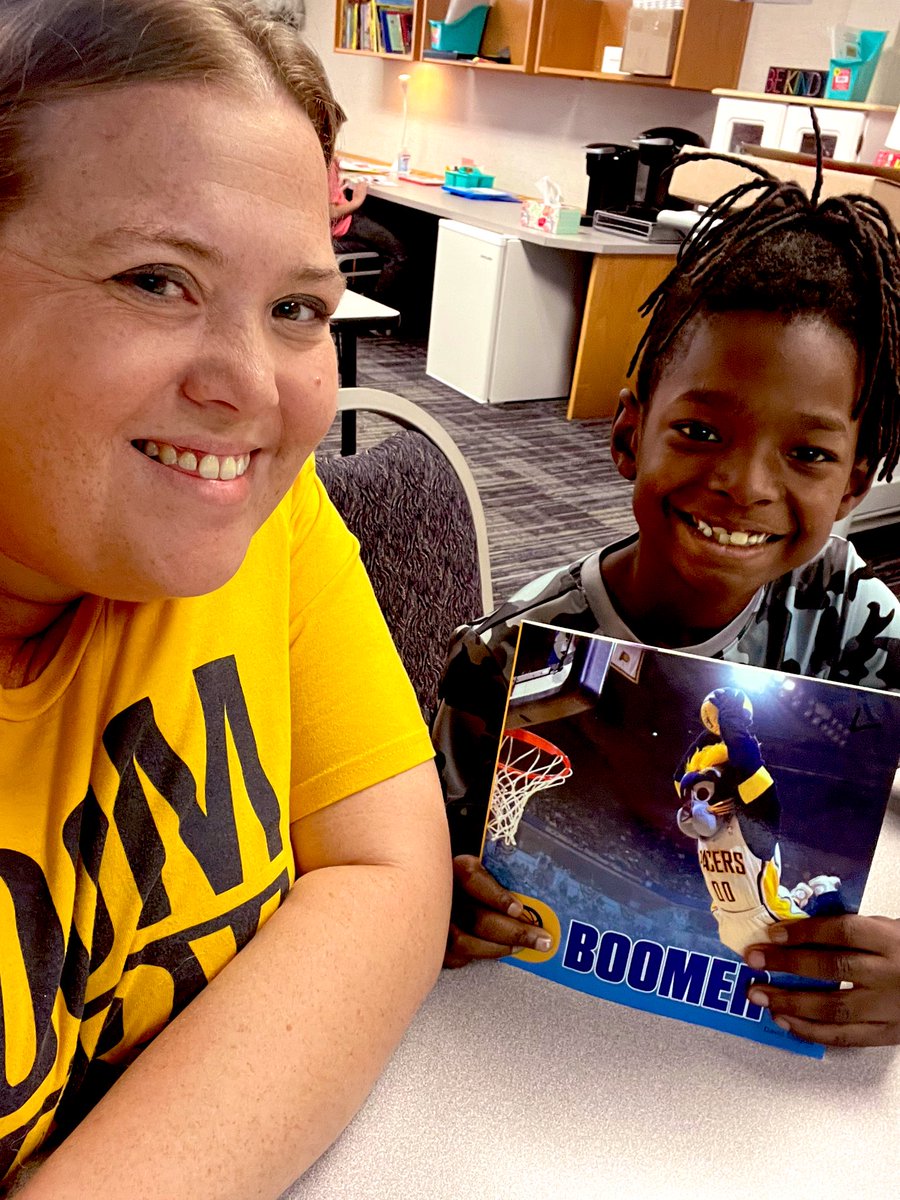 MsPackMCE's tweet photo. What a perfect book to read on @Pacers opening day! I was extra happy to share some facts about @PacersBoomer with this @McClelland_ES  Bear! #wearewayne #GoPacers https://t.co/S0OOJCGqFi