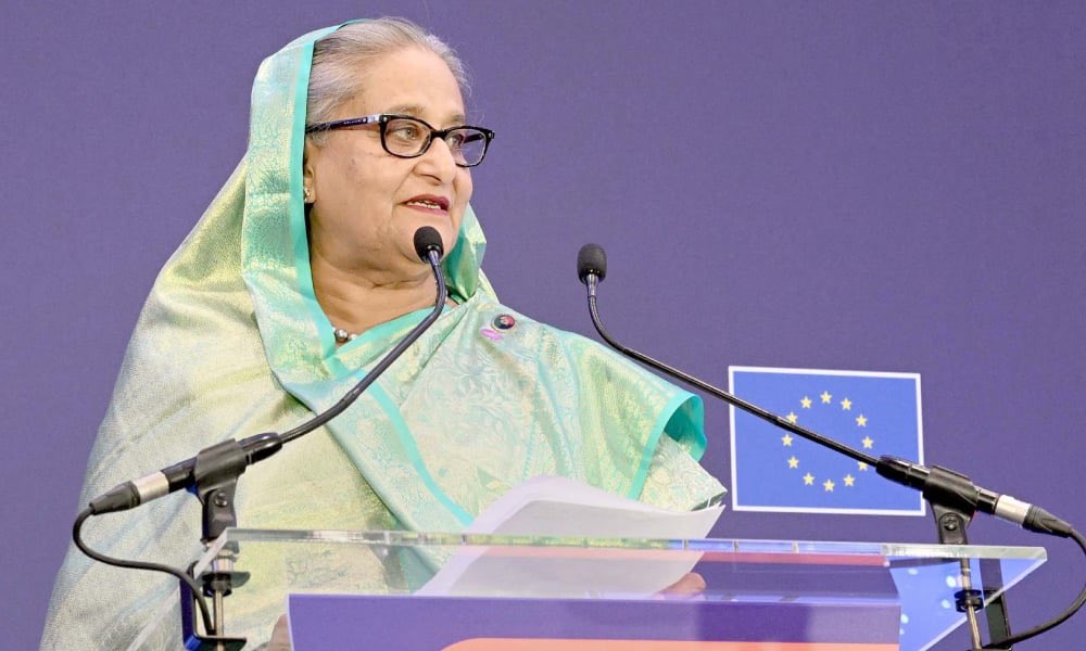 albd1971's tweet photo. In her speech at the plenary session of the #GlobalGatewayForum, PM #SheikhHasina appealed to the global leaders to take steps for ending wars, conflicts and arm race to build a better future. "Human connectivity is the lifeline for peace and progress"
👉 https://t.co/s02oleTCmx https://t.co/bIBHj2nnWW