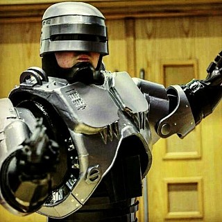 Dax79's tweet photo. I just finished the #RoboDoc. It was a perfect #Documentary.
#ThankYou @Eastwoodallen for making this complete package.
From #RoboDax
#Robocop
#EdwardNeumeier
#PeterWeller
@RealNancyAllen
#PaulVerhoeven
@tahitismith https://t.co/sliL4qb5Hg