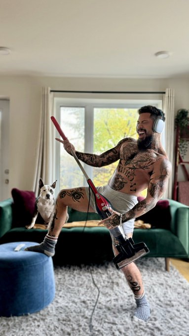 do you need a cleaning man?🧹 https://t.co/PFIFVktuDY