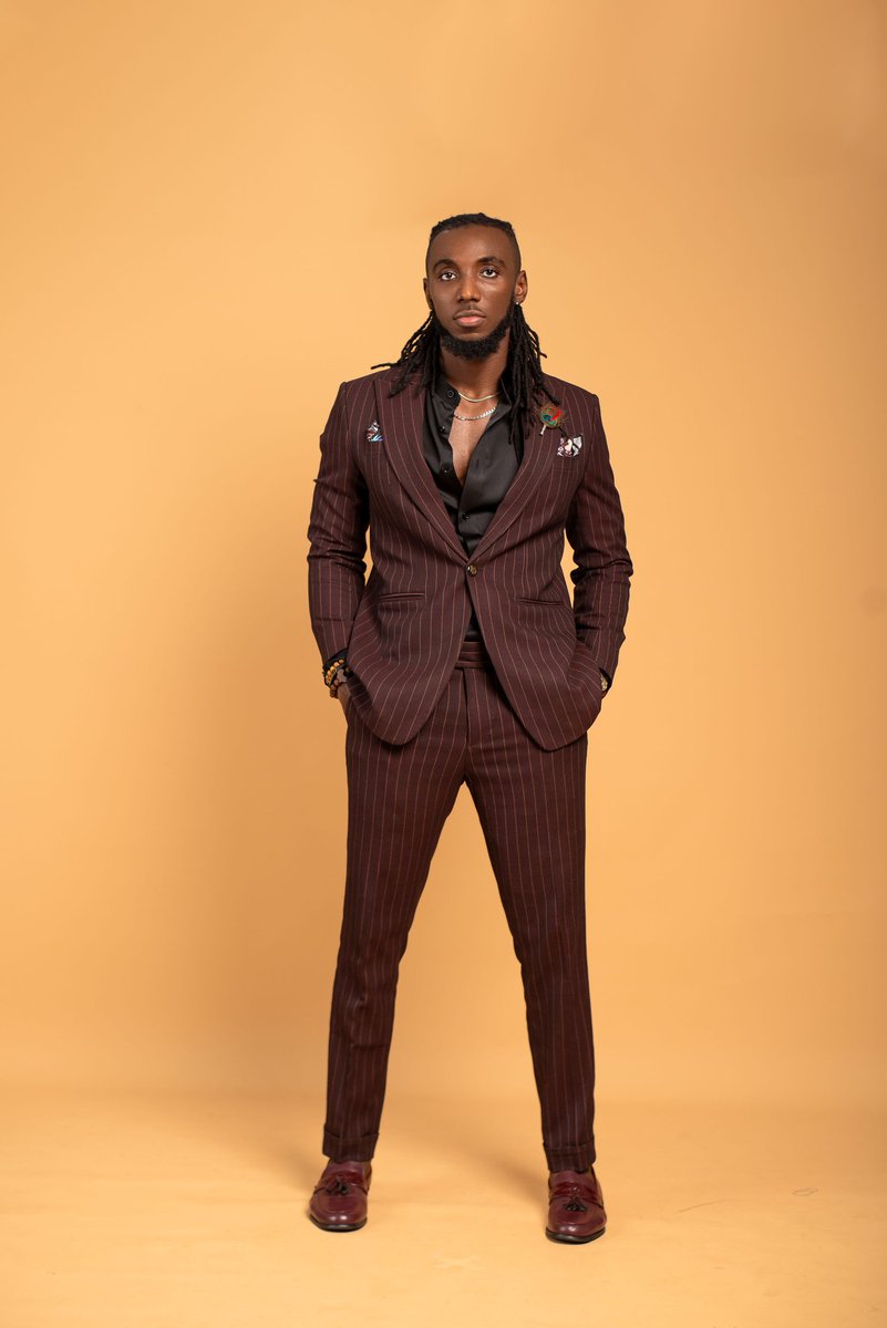 eladopere_evan's tweet photo. A face to remember in a Tight attire @TightConsulting
If you were me...Which slide would you frame?🤷🏾♂️
📷 @samson_dimeji never misses❤❤
#shnevs #tightconsulting #tightman #shoot #fashionshoot #fashion #fashionmodel https://t.co/do8UarRIl2