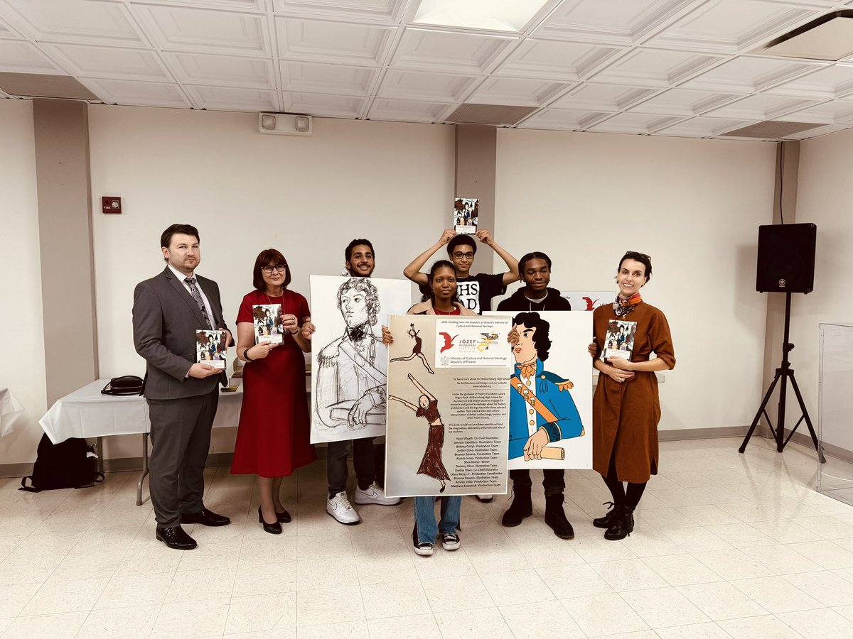 OfficialWHSAD's tweet photo. Our students launched their book about 🇵🇱 castles. They showcased how they wrote,illustrated,&amp;digitized the book. They also held a workshop for their younger peers. We were joined by PS34 @NYCPSD14 &amp;PS7 @NYC_District24 @LincolnRestler @PLinNewYork @District14Supt @AlicjaWinnicki https://t.co/tBLgZo0tRl