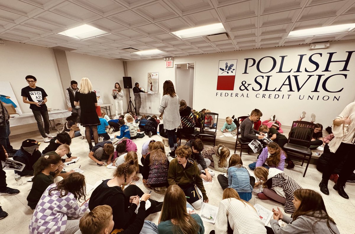 Our students launched their book about 🇵🇱 castles. They showcased how they wrote,illustrated,&amp;digitized the book. They also held a workshop for their younger peers. We were joined by PS34 <a href="/NYCPSD14/">NYCPS District 14</a> &amp;PS7 <a href="/NYC_District24/">Anthony Rivera-School District 24</a> <a href="/LincolnRestler/">Lincoln Restler</a> <a href="/PLinNewYork/">Polish Consulate NYC 🇵🇱</a> <a href="/District14Supt/">David Cintron</a> <a href="/AlicjaWinnicki/">Alicja Winnicki</a>
