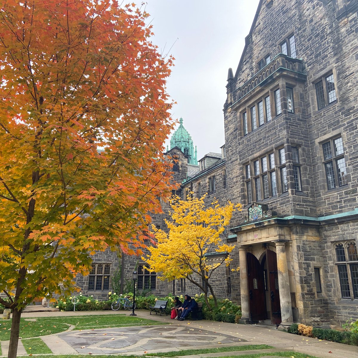 Trinity_College's tweet photo. 🍂#FallFeelings at Trinity 🍁
#SpecialSpacesatTrinity https://t.co/9PXBafQQtU
