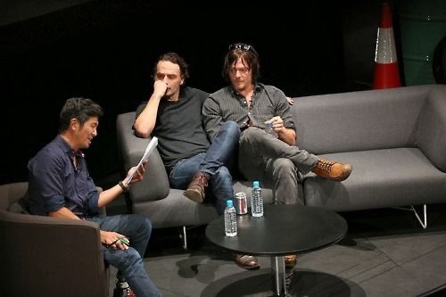 rickskiwi's tweet photo. they had the whole couch and yet https://t.co/fAMpBOY6ra