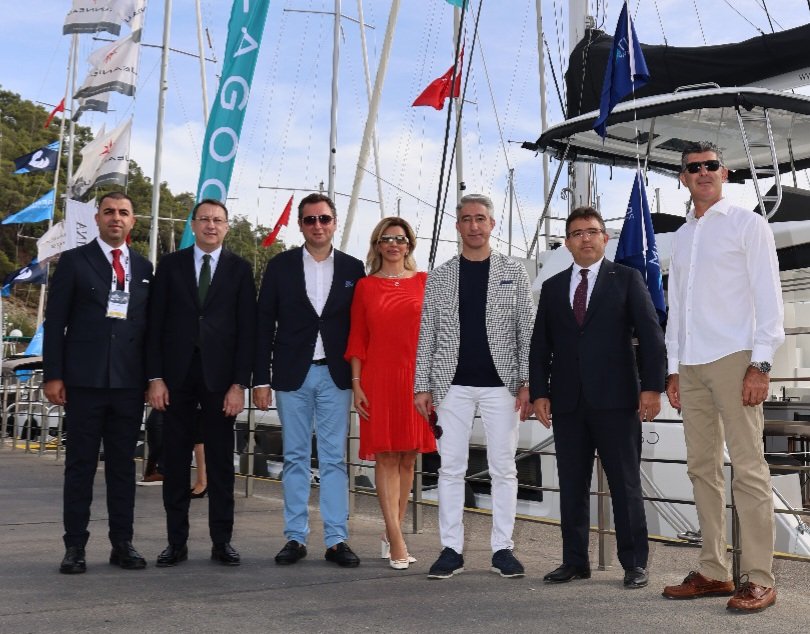 CihatAlagoz's tweet photo. Marmaris Ticaret Odası'nın öncülüğünde İdeal Fuarcılık tarafından düzenlenen "Marmaris Boat Show Fuarı"nın açılışını bugün gerçekleştirdik. https://t.co/1O9EEs9ekk