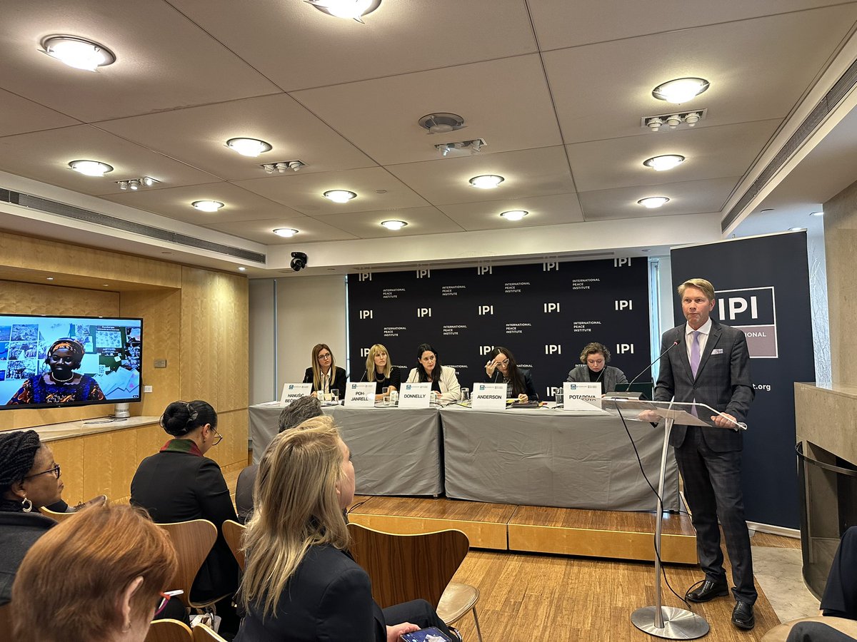 Thank you for important discussion on the role of women’s organisations to combat gender based violence in conflict settings & need to address continuum of violence to build peace - in conjunction with #UNSC #WPS debate @ipinst @AUexkull @SwedenUN @ColombiaONU @KvinnaKvinnaINT