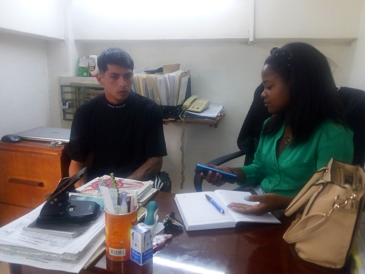 geiacuba's tweet photo. Directivos del @geiacuba y @cubanadelpan responden a reportera del periódico @Granma_Digital sobre el proceso de bancarización en entidades del sistema, experiencia que va tomando fuerza en las nuevas modalidades de ventas. #AlimentariaPorCuba https://t.co/gdbGIScAWD