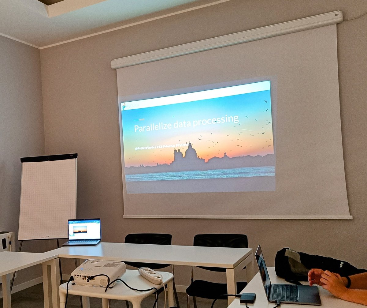 PydataVenice's tweet image. Ecco il verdetto di ieri, sul meetup in live&stream di #PyData #Venice: spunti stimolanti e rinfresco! Grazie a Qintesi e @lucacorsato, @inmediaref e @perlfly per esserci stati nonostante la pioggia! #Parallelization #DataManagement #BestPractices @PyData github.com/pandle/PyDataV…