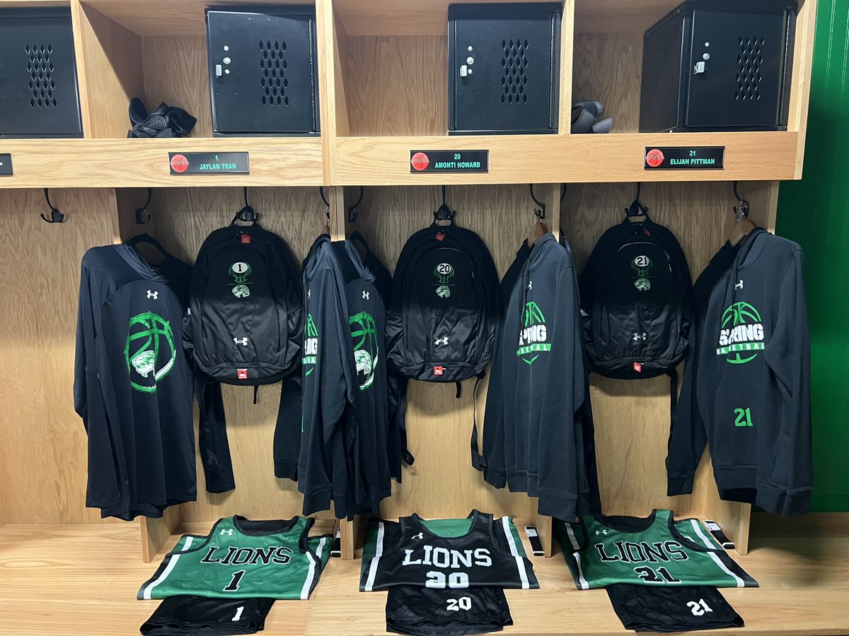 shsboysbball's tweet image. 1st Day Vibes 😎 #SpringTour