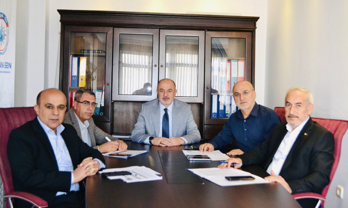 AdilDbsvan's tweet photo. #dinbirsen #yusufadli #dib Ekim Ayı Yönetim kurulu toplantımızı gerçekleştirdik. Gazze’de yaşanan katliamı lanetle kınayarak devletimizin bu konuda alacağı tüm kararların destekçisi olacağımızı kararlaştırdık. Rabbim hayırlara vesile kılar inşallah. https://t.co/qPB4N62fjg