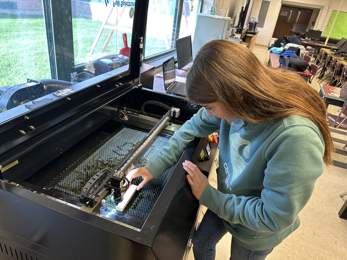 Bridging technical know-how with classroom instruction. Today’s high school students are gaining access to tomorrow’s technology to benefit their future. @FFCSsupt