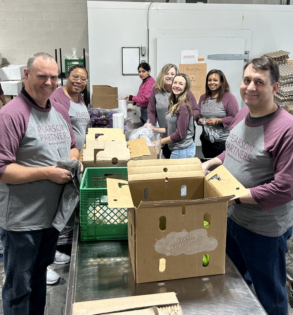 Pearson Corporate / Entreprise Pearson (@pearsoncomms) on Twitter photo It’s day three of #PearsonPartnersWeek and we’re excited to be out at <a href="/SevaFoodBank/">Seva Food Bank</a>! Today, we’re helping our local community by sorting through and packaging food donations that will support those experiencing food insecurity. #PearsonGivesBack It’s day three of #PearsonPartnersWeek and we’re excited to be out at <a href="/SevaFoodBank/">Seva Food Bank</a>! Today, we’re helping our local community by sorting through and packaging food donations that will support those experiencing food insecurity. #PearsonGivesBack