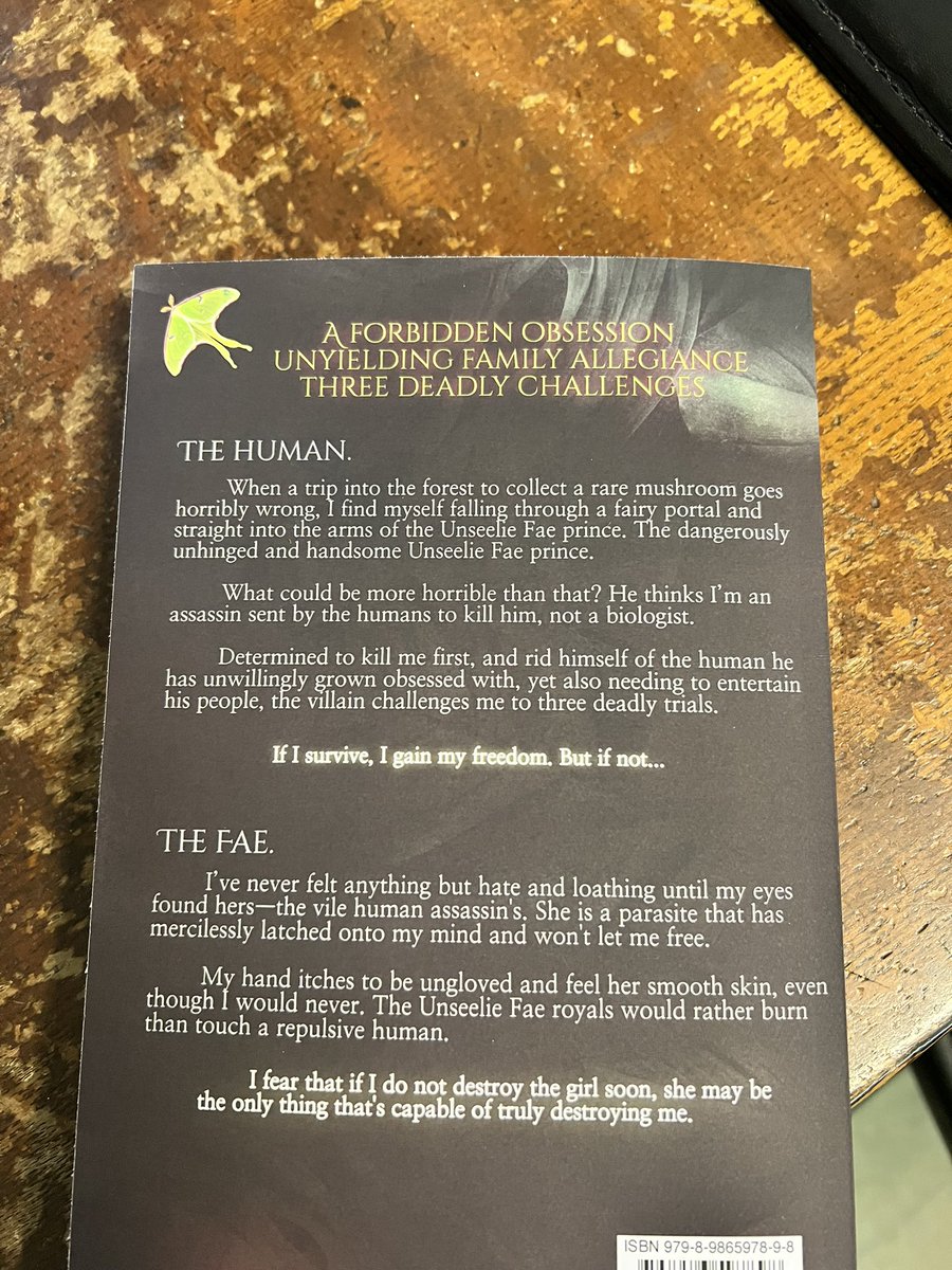 reviewedbysarah's tweet photo. Hi all my wonderful book friends. I received this book and it is not at all my style so i would love to give it to someone that would enjoy it. First come first serve. Message me and I will get it shipped to you βΊοΈ #bookgiveaway #justtryingtobenice https://t.co/rx1mn1Bz1l