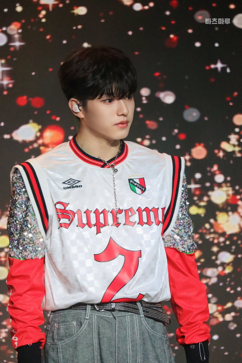 btmr_0913's tweet photo. 231025 쇼케이스 SHOWCASE 
　　　　책갈피

 #고스트나인   #GHOST9  #이진우 #LEEJINWOO  #イジヌ https://t.co/KedUtutkKi