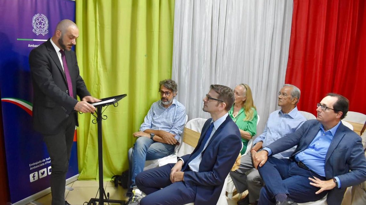 Italy in Ecuador tweet media