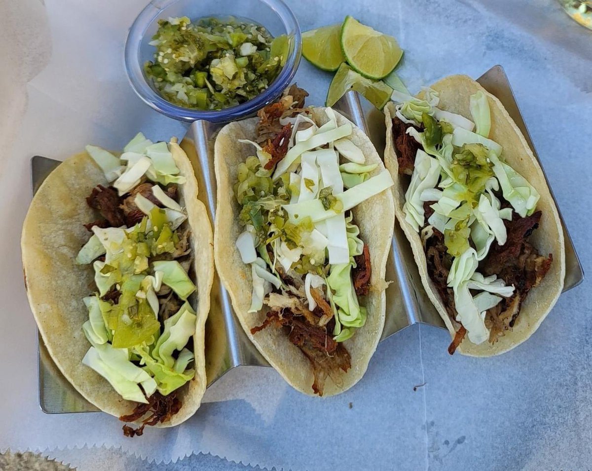 🌮 Taco o'clock! 🌯 #NomNom #TacoTime #FoodieVibes