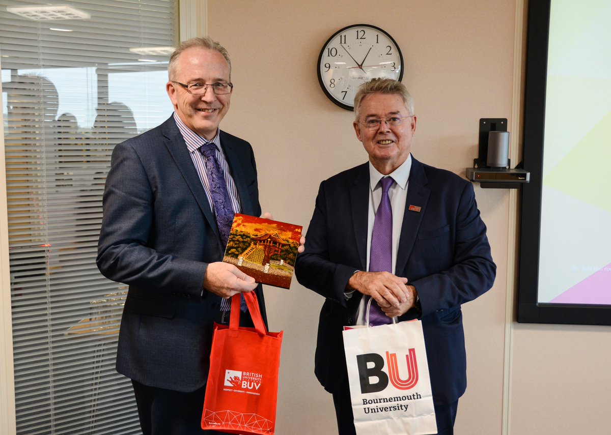 ajm_morrison's tweet photo. The VCs of @bournemouthuni &amp; @BUV_Ed signed a Memorandum of Intent today at BU to mark our joint ambition and vision to work together - exciting times ahead! @LoisFarquharson @milenabobeva @Mikejsunderland @Janinka108 @BUGoGlobal https://t.co/gCCnZZMtKQ