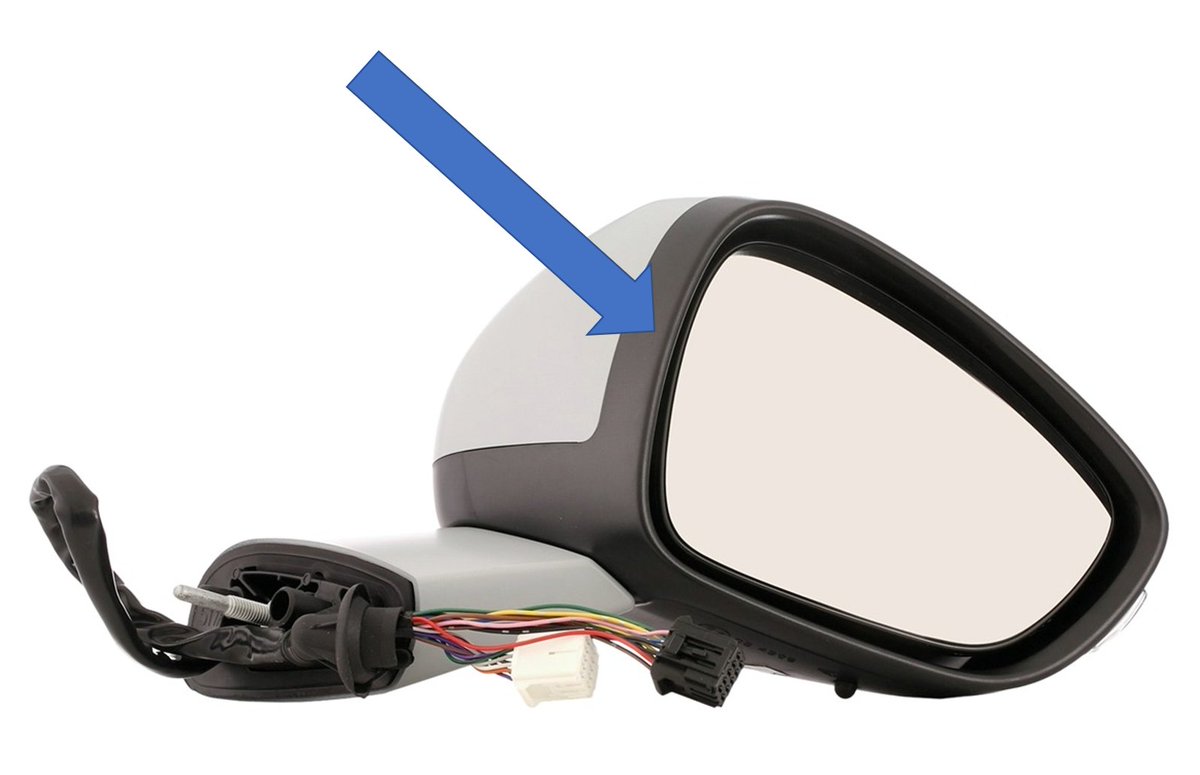 Bonjour <a href="/CitroenFrance/">Citroën France</a>. Mon concessionnaire m'a appris que la pièce noir du rétro gauche d'un grand C4 Picasso II ne se vend pas à l'unité alors que cela doit valoir quelques dizaines €. Il faut changer TOUT le rétroviseur pour plus de 700€ TTC, 900 avec pose. Est-ce normal ?