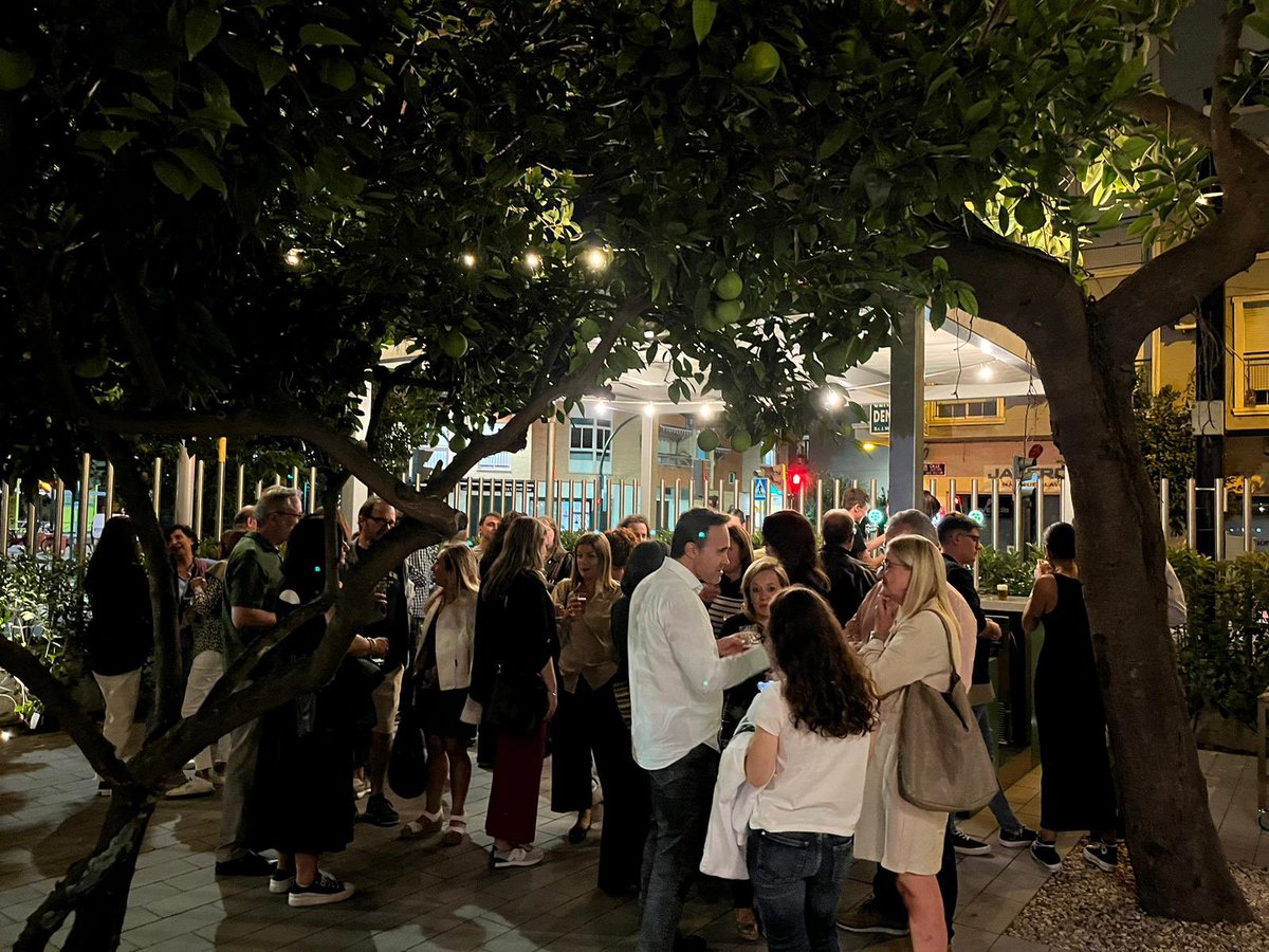 Top hoy #Gastrociencia desentrañando los secretos del mejor maridaje del mundo: <a href="/estrellalevante/">Estrella de Levante</a> y salazones! Con @salazonesGarre en #SaladeCatas en una nueva edición de #Gastrociencia 

Fotos: <a href="/paulaminguezmtz/">Paula</a> 📸