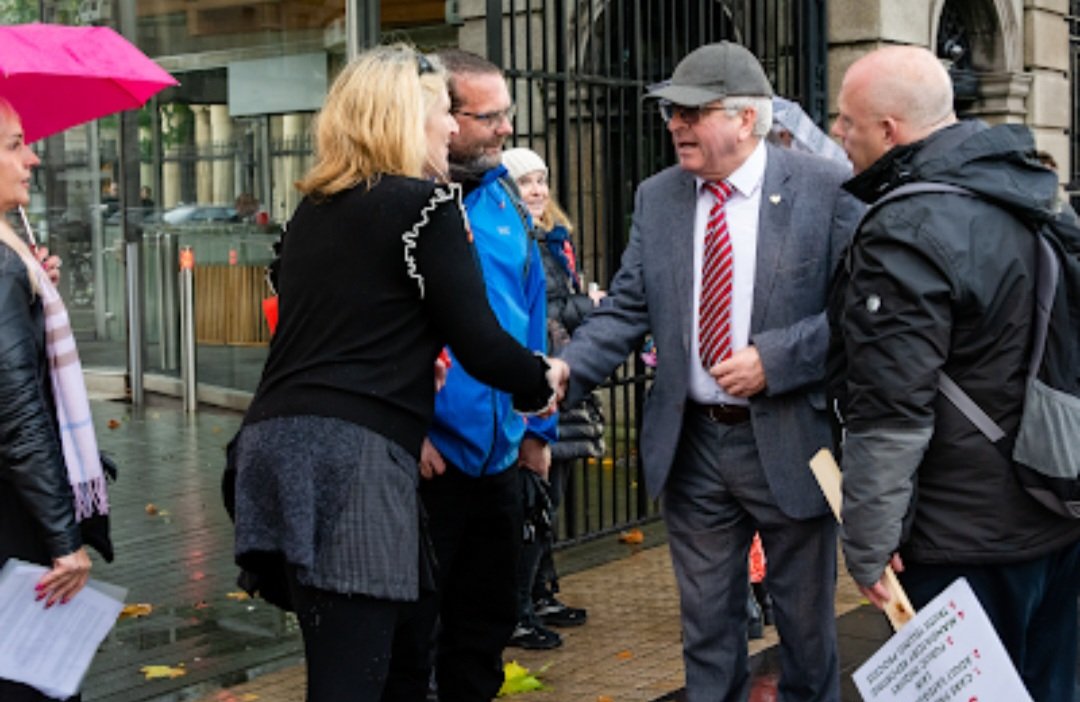 CareChampions2's tweet photo. @mattiemcgrathtd @MargoHannon @kazo111 at the @CareChampions2 Demonstration
#MandatoryReporting
#CarePartner
#SafeguardingLaws
#HumanRightsInquiry
#TruthTellingProcess https://t.co/T3g9xa0XqY