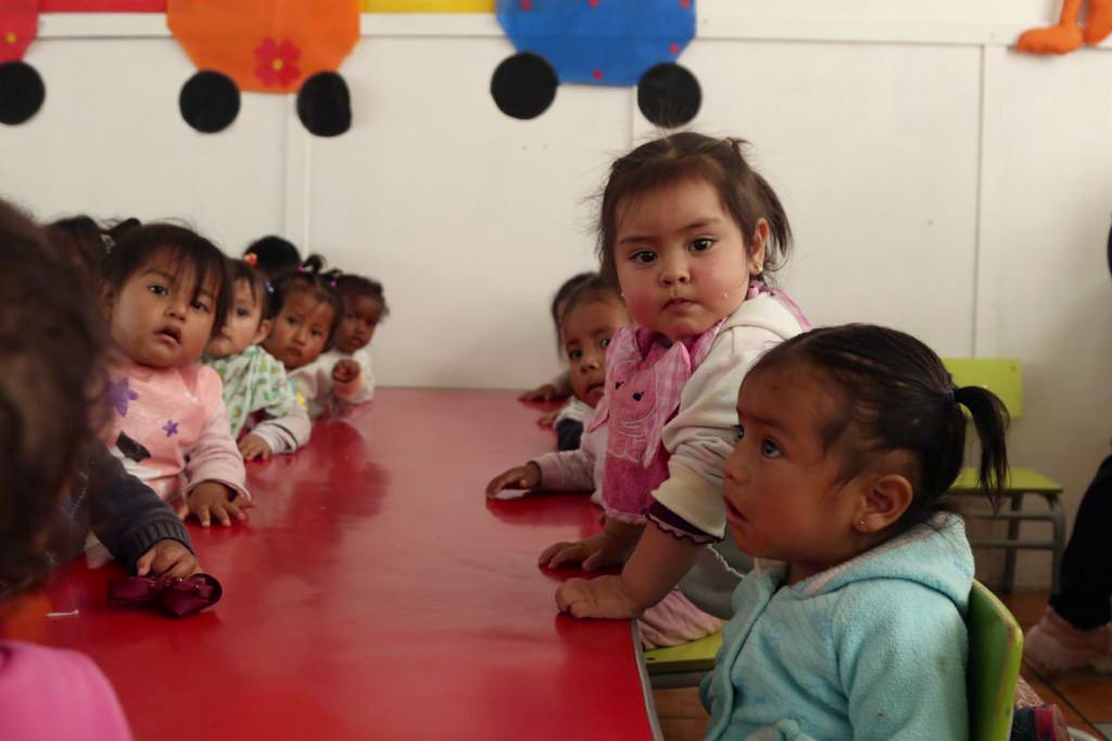 #Quito 📍 Hoy visité el Centro de Desarrollo Infantil "Démonos la mano Amigos", para verificar la atención que reciben las niñas y niños. Además, junto con nuestro equipo técnico, constatamos los avances del funcionamiento del Sistema Automatizado de Registro de Asistencia