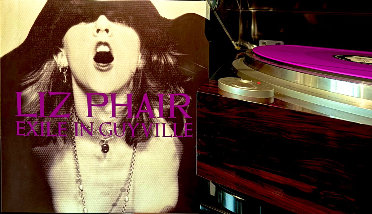 Now spinning at Skylab:

Liz Phair - Exile In Guyville 
#NowPlaying #LizPhair #vinyl