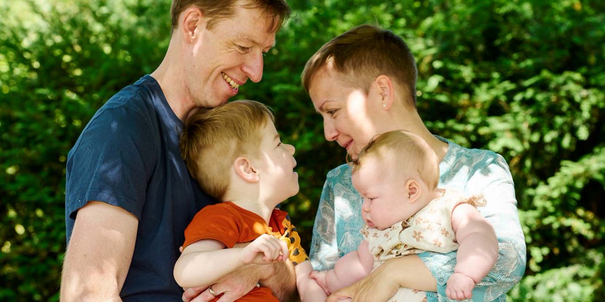 ThomasStucki's tweet photo. Gegeneinander am Spitalbett: die Geschichte der Familie Cahenzli https://t.co/lU8v9mPerg #RareDisease https://t.co/frhRpXWd8u