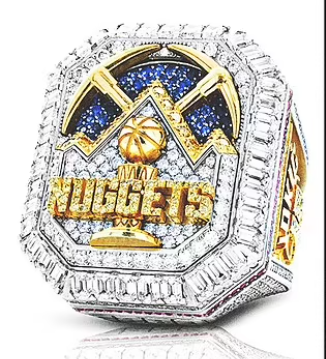 ugandasjoy01's tweet photo. I became curious to check into the details of the recent championship rings between the Avs (2022), Nuggets (2023), and Broncos (SB 50).

The Avs:
18.5 carats
14-karat white gold
669 diamonds
20 sapphires
42 rubies

The Nuggets:
16 carats
24 yellow diamonds
16 white diamonds
89 rubies
15 "stones"

The Broncos:
5.05 carats
10 karat white & yellow gold
212 diamonds
79 "stones"

Pretty incredible rings!