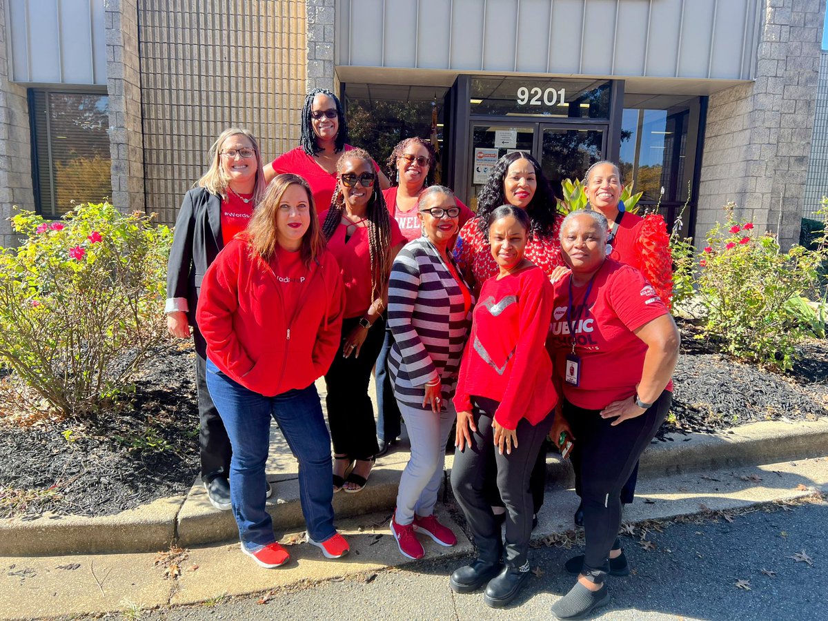 jerselleh's tweet image. In celebration of #NationalRedRibbonWeek @PGCPSCurriculum @PGCPSK5RELA @PgcpsScience @HSRELATweets wore red today to support the mission to keep kids drug-free. Theme: Be kind to your mind. Live Drug Free.