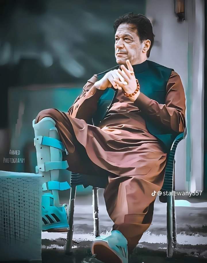 علیزے سحر کا سوشل میڈیا پر ٹاپ ٹرینڈ بن جانا اس بات کی عکاسی کرتا ہے کہ میری قوم فحاشی اور عریانی کی کس قدر شوقین ہے 
شرم کر لو ایسی قومیں انقلاب نہیں لا سکتی عمران خان صاحب نے غلط قوم پر اپنا وقت ضائع کر دیا 
#Pakistan
#BabarAzam #Imran_Khan_Not_Guilty #Alizasehar