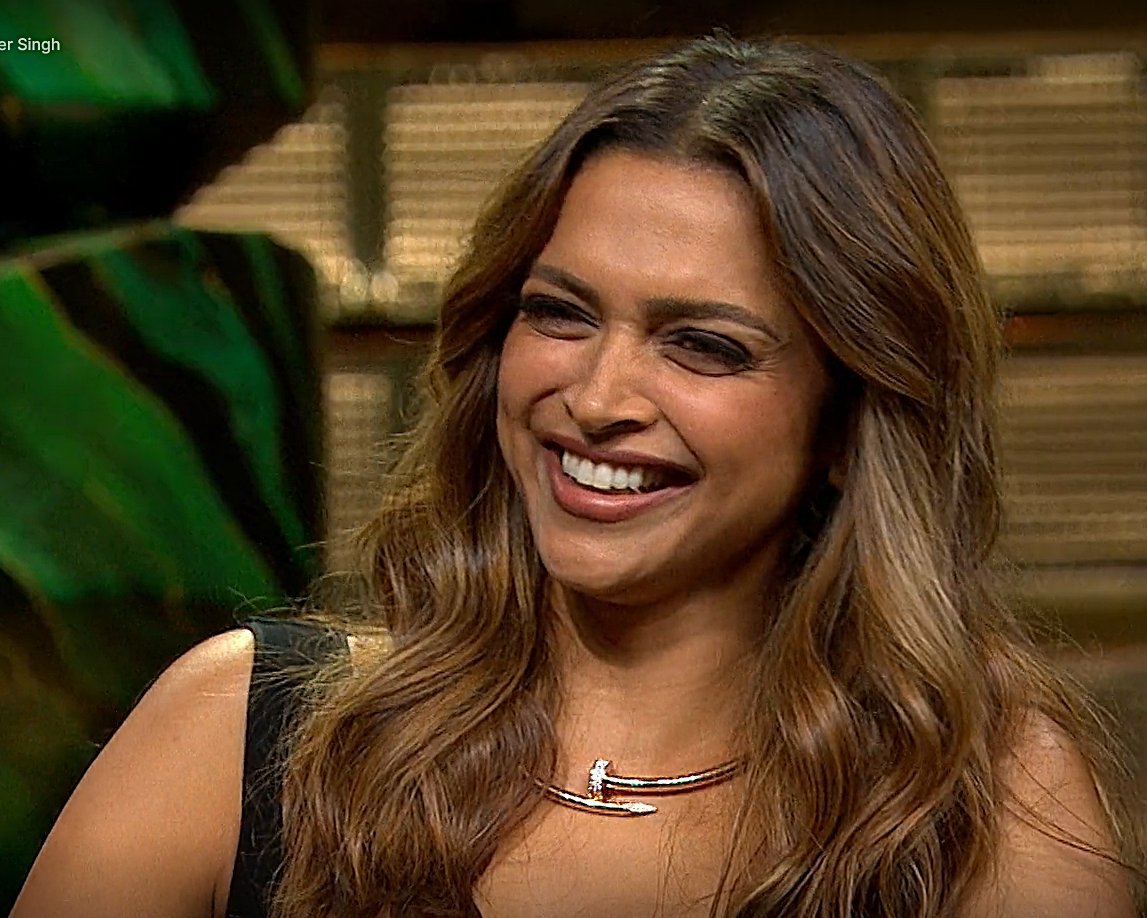 illusionistChay's tweet photo. Deepika Padukone and her smile . That's the tweet. https://t.co/zaYjvinf9N