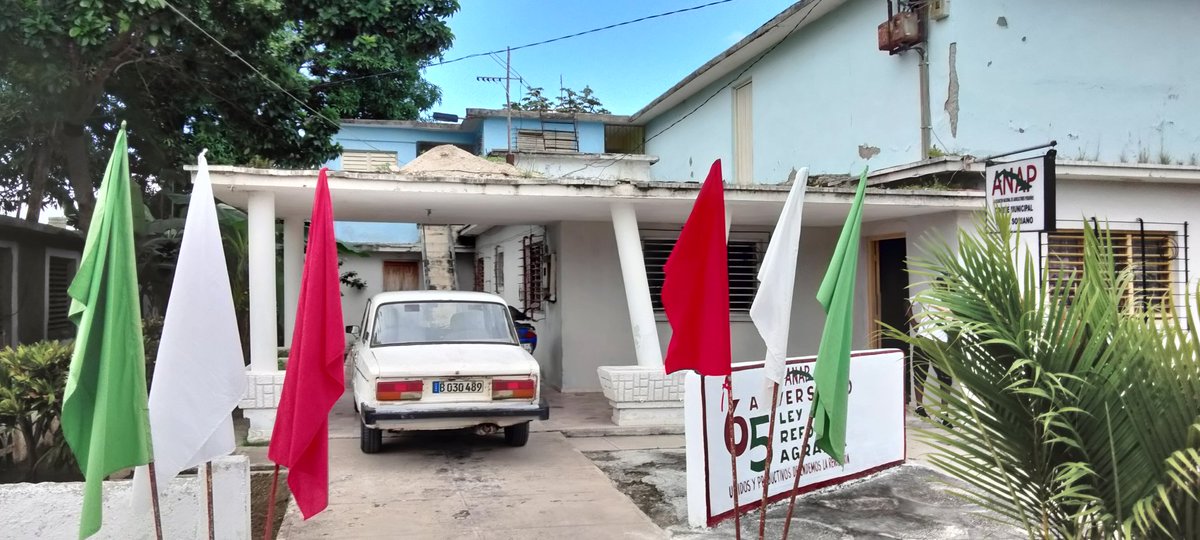 #AnapSantiago: René Miralles usufructuario y miembro del Comité expreso que hay que realizar la ficha de costo para realizar una buena contratación y llegarle a todos los productores según su potencial productivo para aportar más  <a href="/FelixDuarteOrte/">Félix Duartes Ortega</a>  <a href="/SFerreyan/">Sergio Rodríguez Ferreyán</a> <a href="/RafaelAnap/">Rafael Santiesteban Pozo</a> @RamnMo