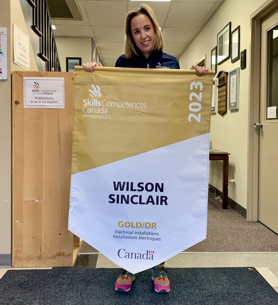 National banners are on their way! 

The banners celebrate competitors from #TeamOntario 2023 who won a medal during the Skills Canada National Competition! These banners are being sent to the institution of each medal winner, recognizing their achievements. We have 39 total!🏅