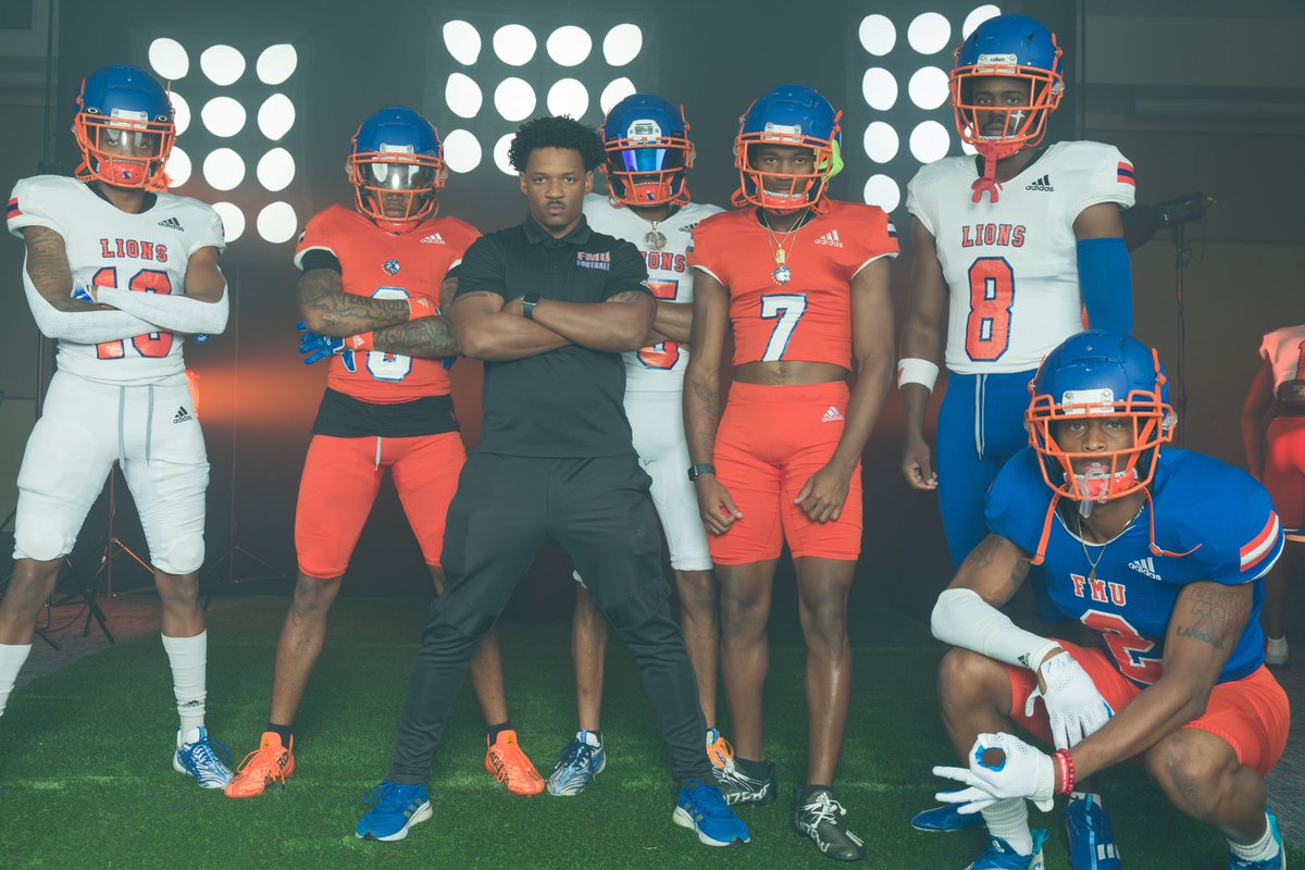 TE Coach Roy/Special Teams Coord./Graphic Designer tweet media