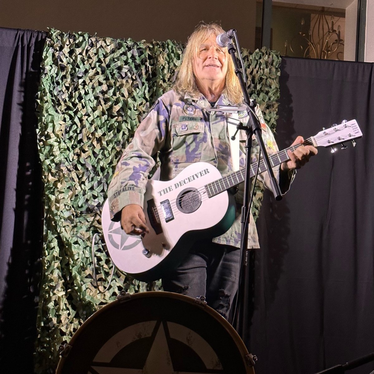 .<a href="/arcisgolf/">Arcis Golf</a> has donated $25,000 to Mike Peters and the <a href="/LHSF/">LoveHopeStrength</a>. 

The foundation has a mission to save lives one concert at a time and has leveraged the power of music in many ways to help those affected by cancer. 

#ArcisGolf #LHSF
