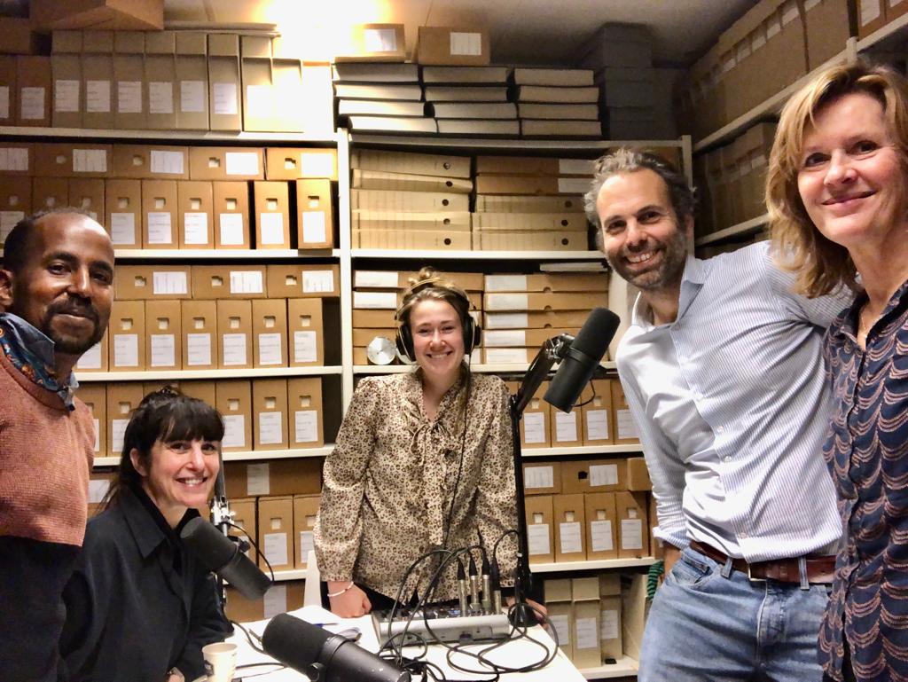 Hoofdkantoor volkskrant amsterdam samen met Annet van otterloo om podcast op te nemen naar aanleiding van artikel in de Volkskrant over afrikaanderwijk coöperatie met o.a <a href="/toniemudde/">Tonie Mudde</a> en <a href="/Oostveenm/">Margriet Oostveen</a>