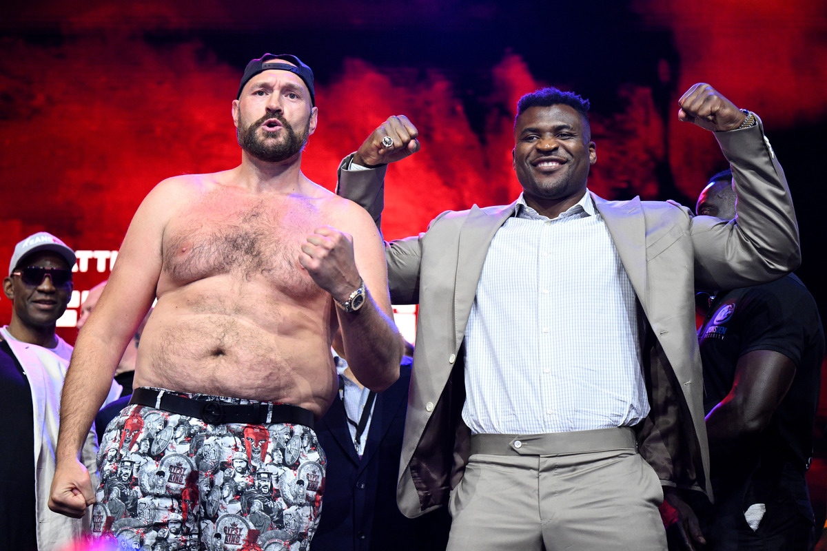 It's fight week! #battleofthebaddest is live this Saturday in Saudi, as the Gypsy King takes on MMA star Francis Ngannou. Who is the baddest man on the planet? Fight preview, best odds &amp; prediction below 👇️

gamble-usa.com/fury-vs-nganno…

#riyadhseason #gypsyking #fury #tyson